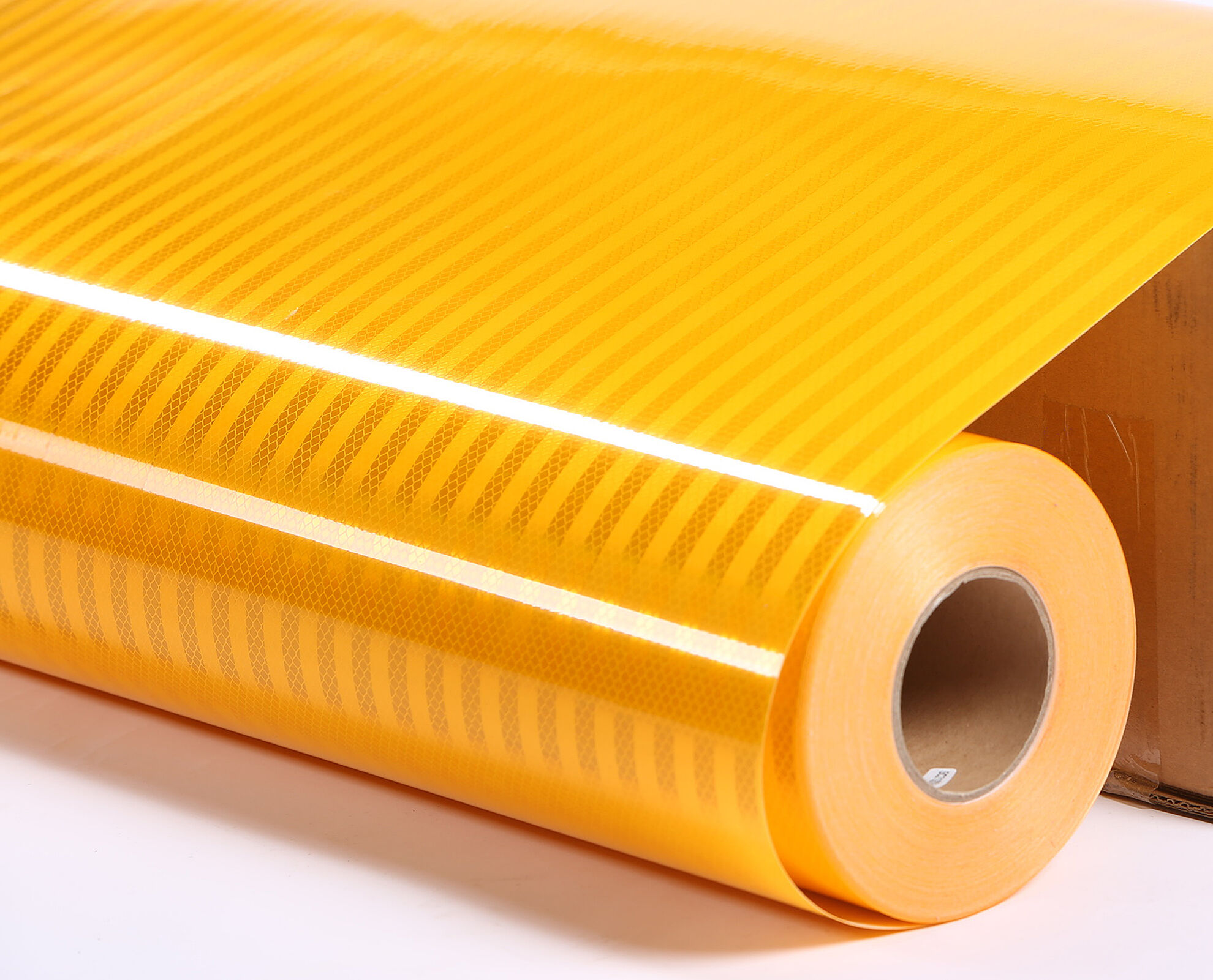 Световозвращающая микропризматическая пленка Lucentis Ant-8000 печатная желтая, тип Б, класс IIб 1,22*45,7 м (с маркиров