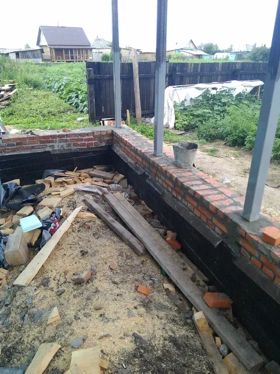 Заливка фундаментов-столбов бетонных с установкой опалубки и армированием