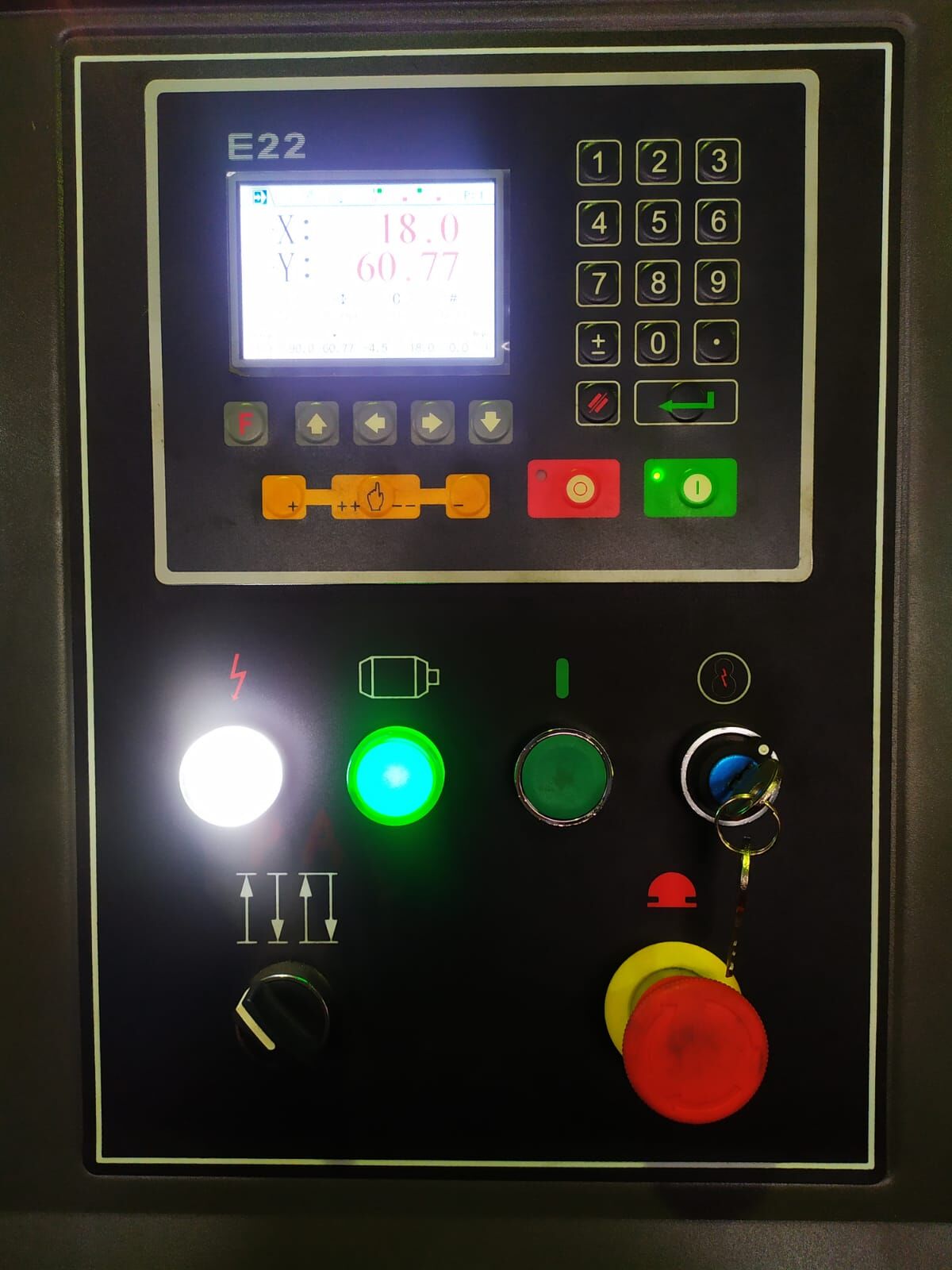 Пресс листогибочный гидравлический Fabtec с контроллером Estun E22 5