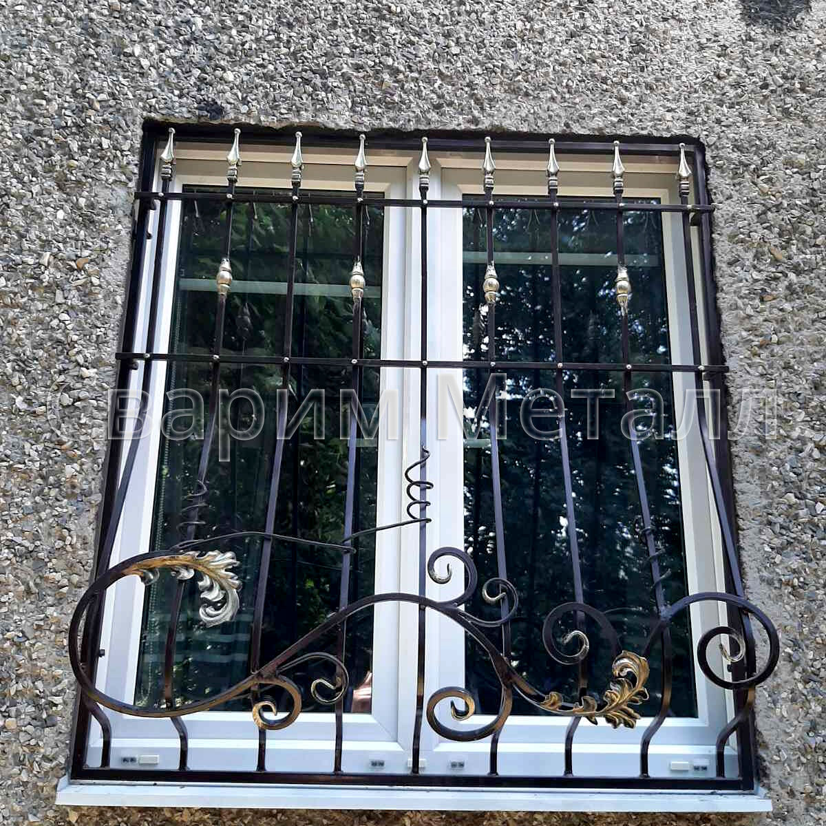 Решетка на окно, сварная, из металла, цвет черный, с элементами ковки