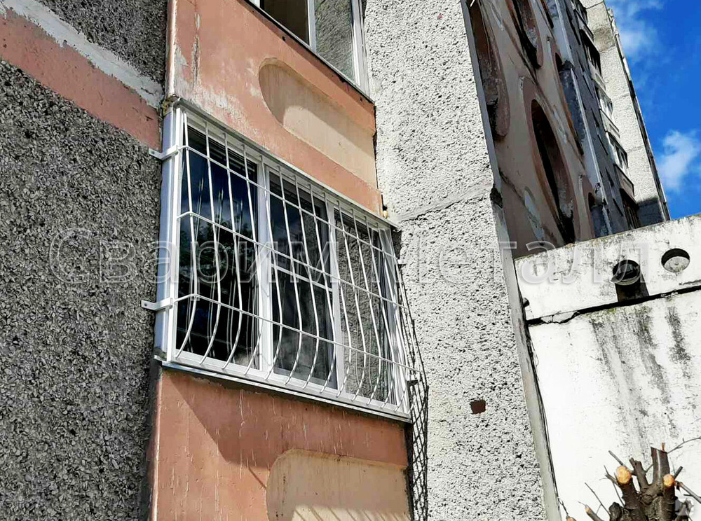 Решетка на балкон, сварная, из металла, цвет белый купить от 300 бел ...