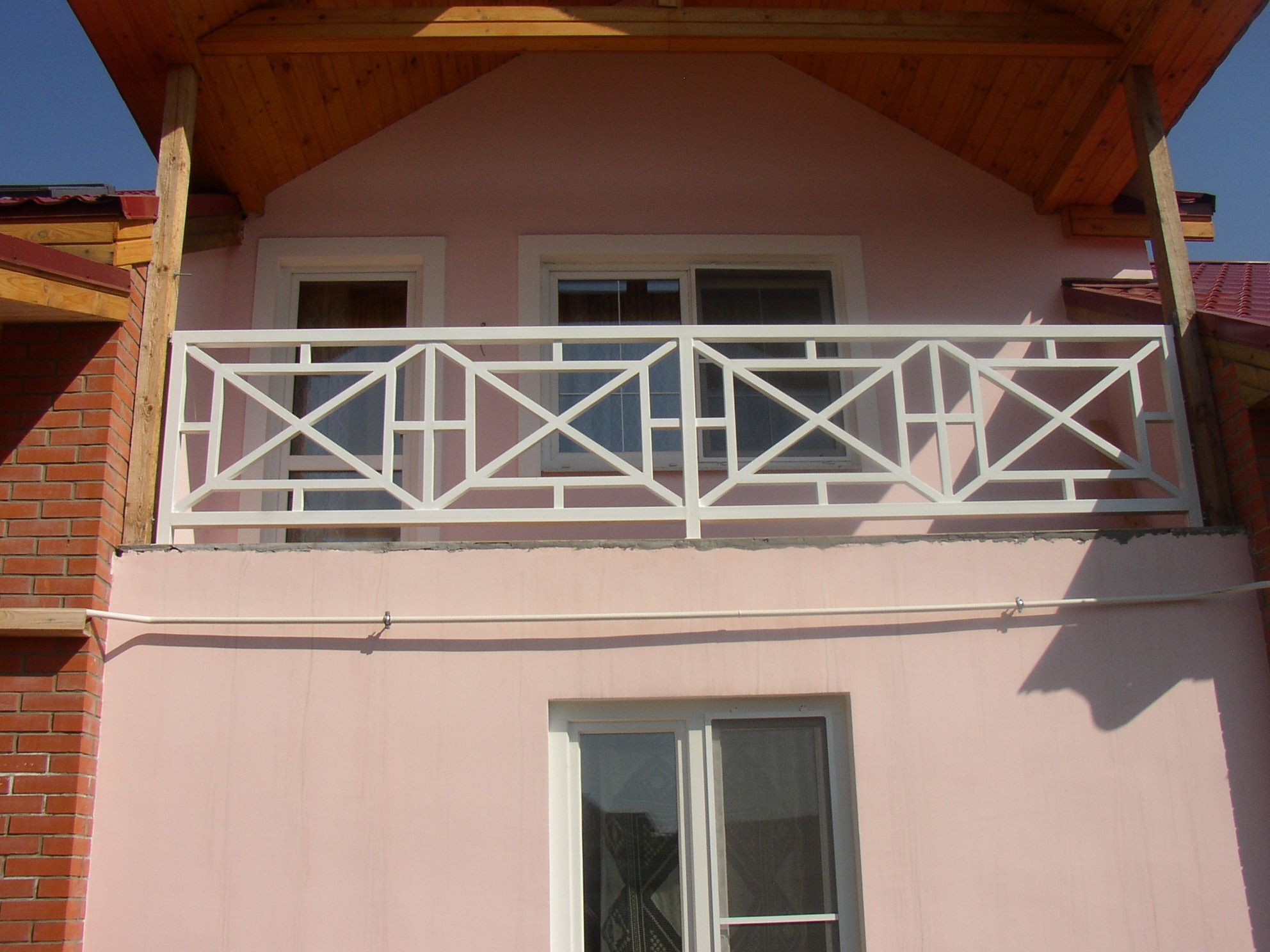 Перильное ограждение на балкон, металлическое, сварное, цвет белый