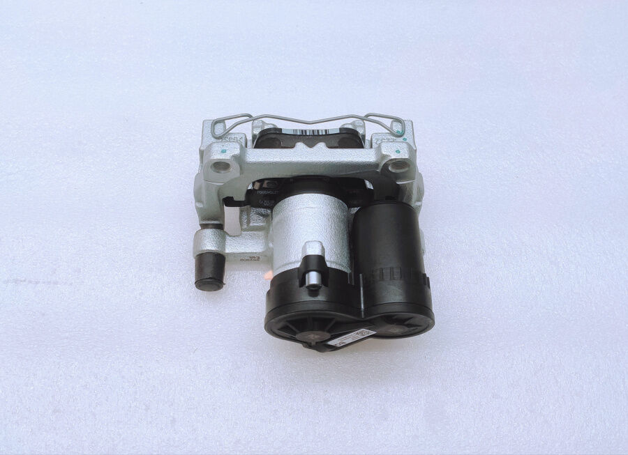 Суппорт тормозной задний правый эл ручник S111F2603032200 Changan CS35 Plus