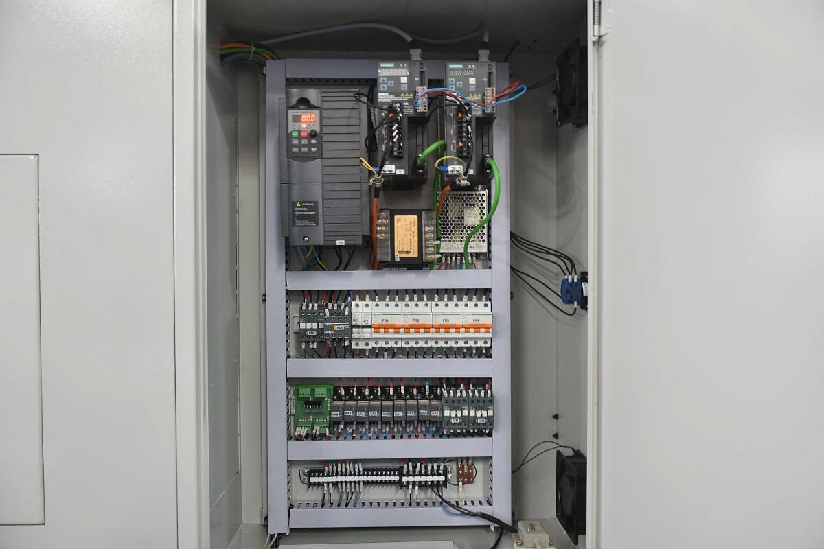 Токарный станок числового программного управления с горизонтальной станиной MetalTec CK 36x750 PRO #3