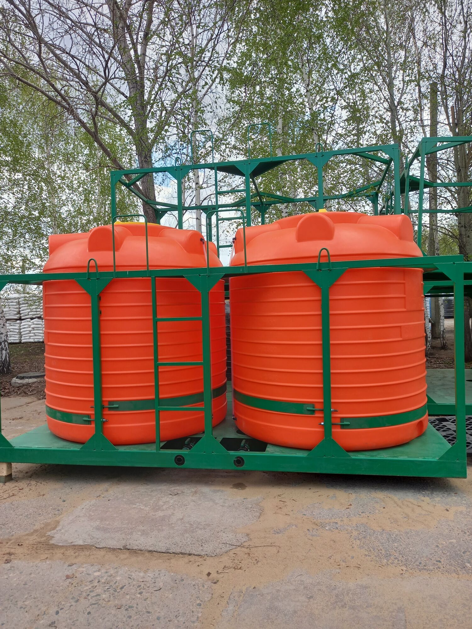 Пластиковые емкости для КАС для сельскохозяйственных опрыскивателей объем 6000 литров 3