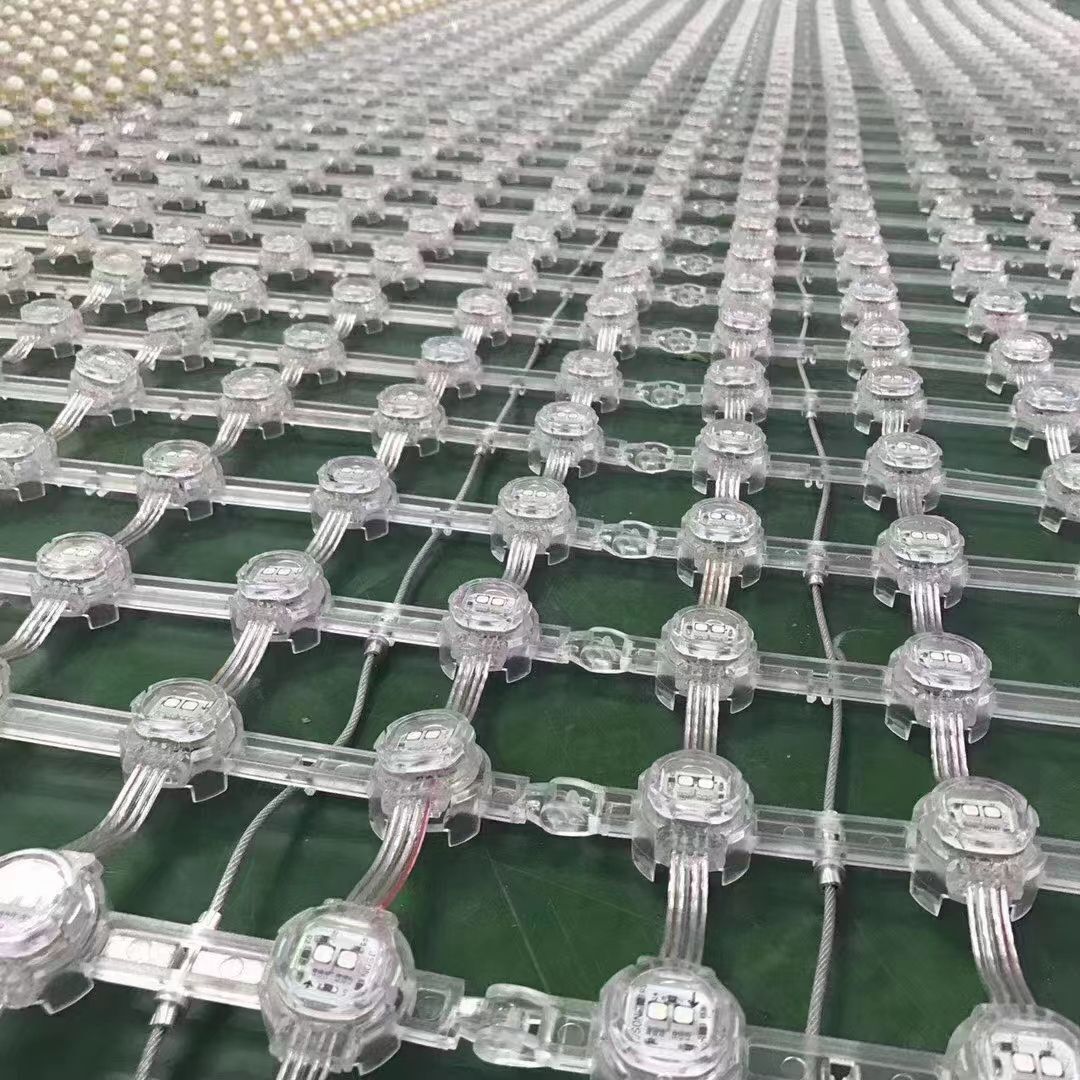 Медиаэкран в вашем городе | Фасадная светодиодная сетка эластичная ...