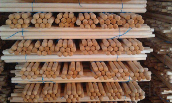 Ручки-рукоятки для швабр деревянные д.25 мм 3